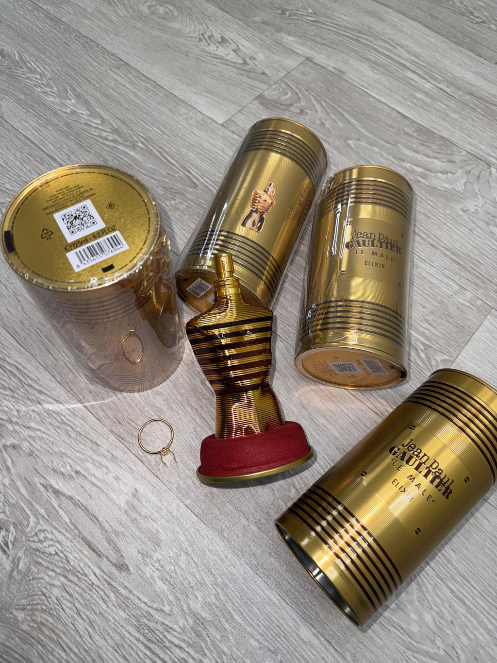 Perfumes / Aftershaves