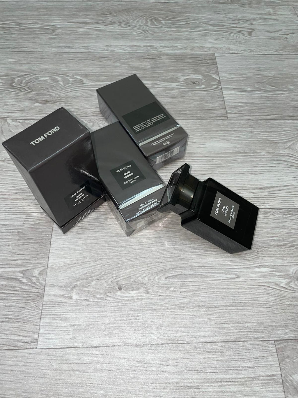 Perfumes / Aftershaves