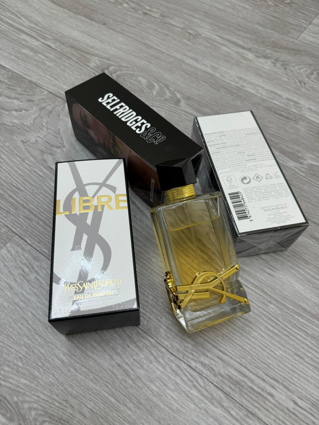 Perfumes / Aftershaves