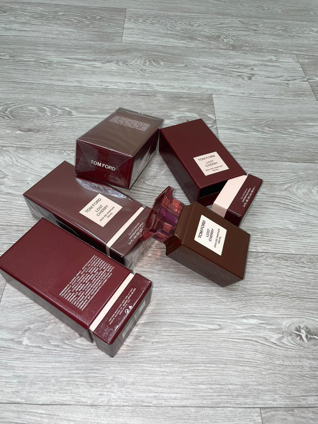 Perfumes / Aftershaves