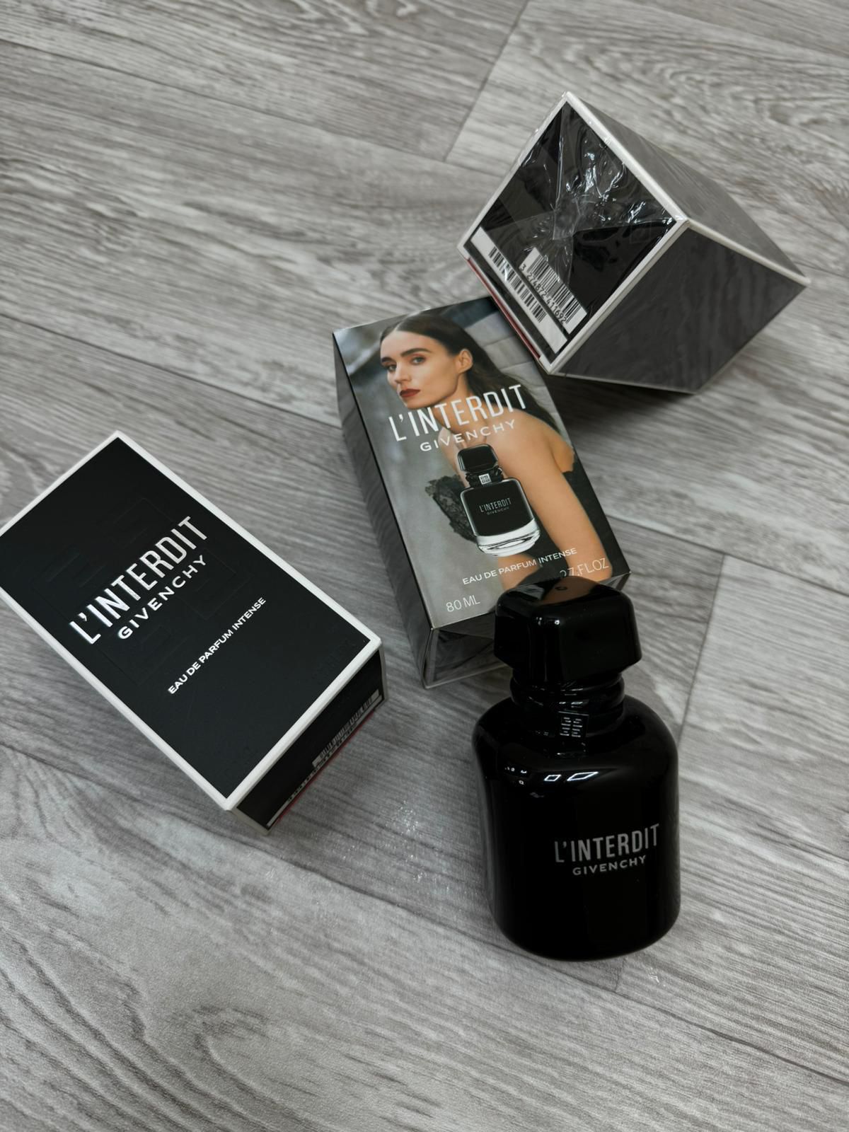 Perfumes / Aftershaves