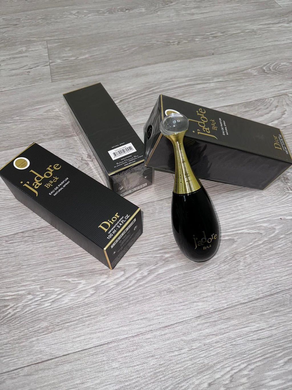 Perfumes / Aftershaves